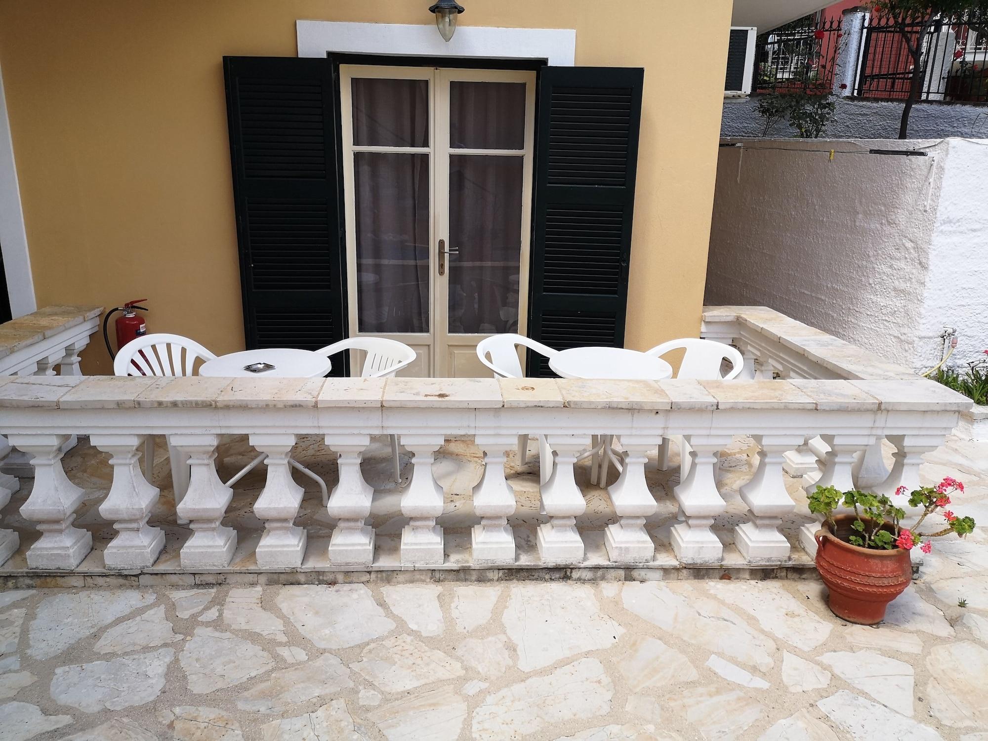 Elli Marina Studios And Apartments Benitses  Exterior foto